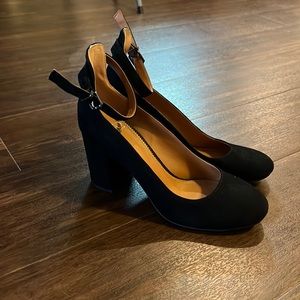 Franco Sarto black suede heels